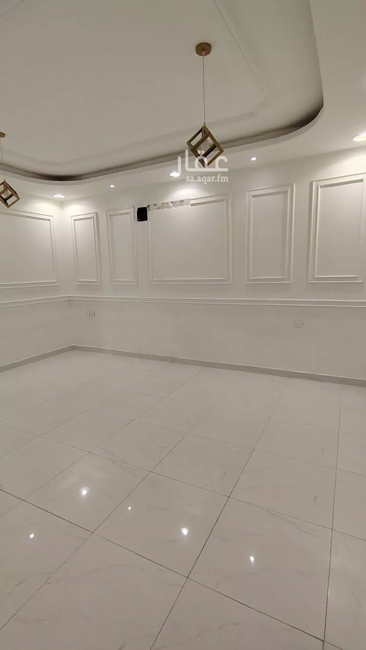فيلا للبيع في شارع شهيد الدين ثم الوطن عبدالرحمن بن عبدال, حي ظهرة لبن, مدينة الرياض, منطقة الرياض 12