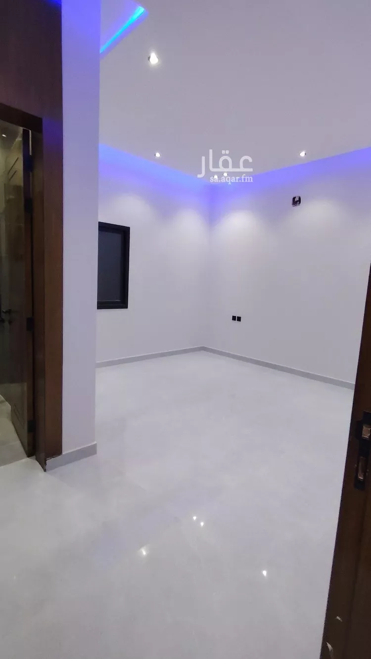 فيلا للبيع في شارع بوابة الشرق, حي الجنادرية, مدينة الرياض, منطقة الرياض 7