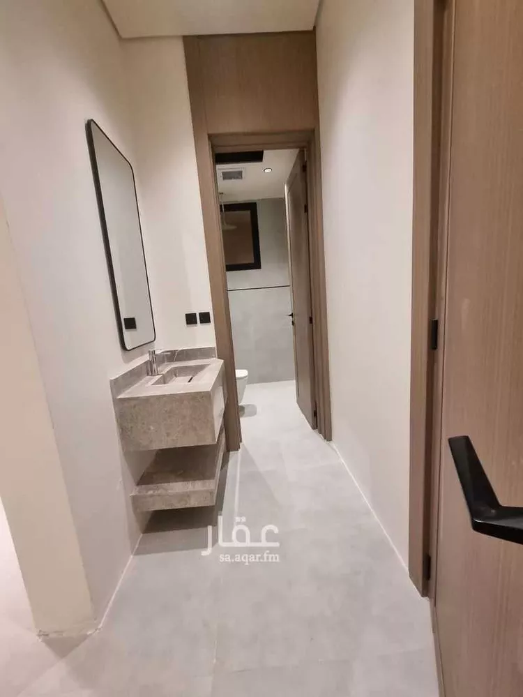 Floor for Sale in Riyadh Al Maizilah 12