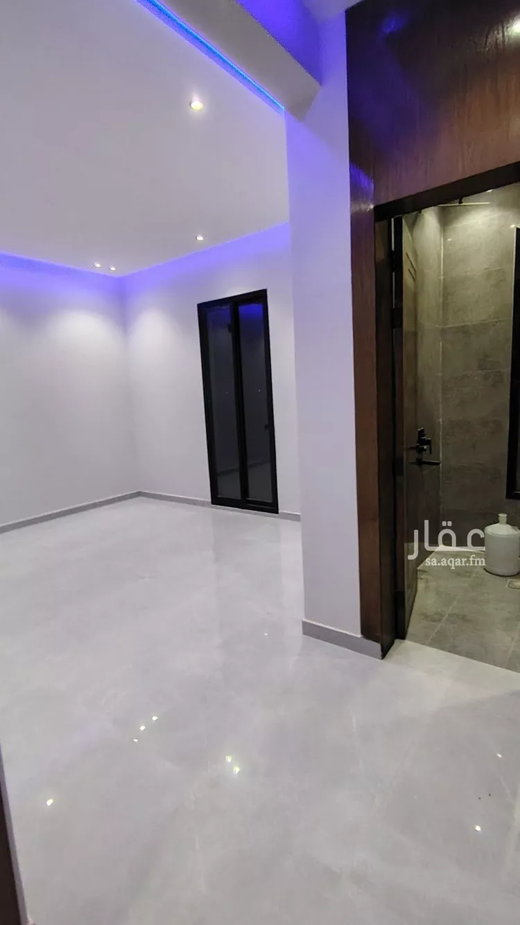 فيلا للبيع في شارع بوابة الشرق, حي الجنادرية, مدينة الرياض, منطقة الرياض 18