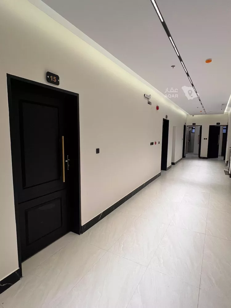 Building for Sale in Riyadh Al Janadriyah