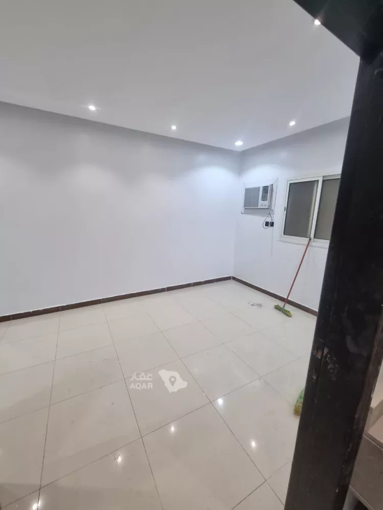 شقة للبيع في شارع احمد بن سعد الاصبهاني, حي الرمال, مدينة الرياض, منطقة الرياض 7