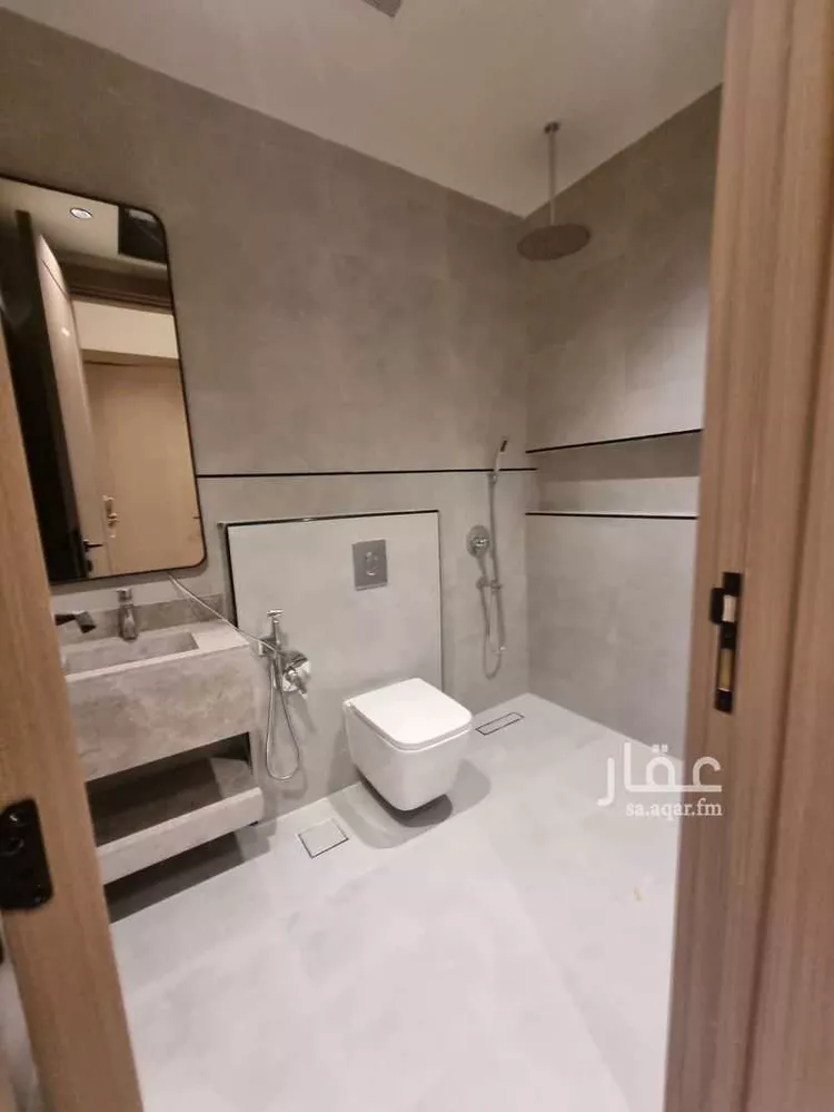 Floor for Sale in Riyadh Al Maizilah 14