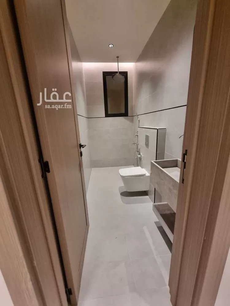 دور للبيع في شارع المعيزيليه, حي المعيزيلة, مدينة الرياض, منطقة الرياض 8