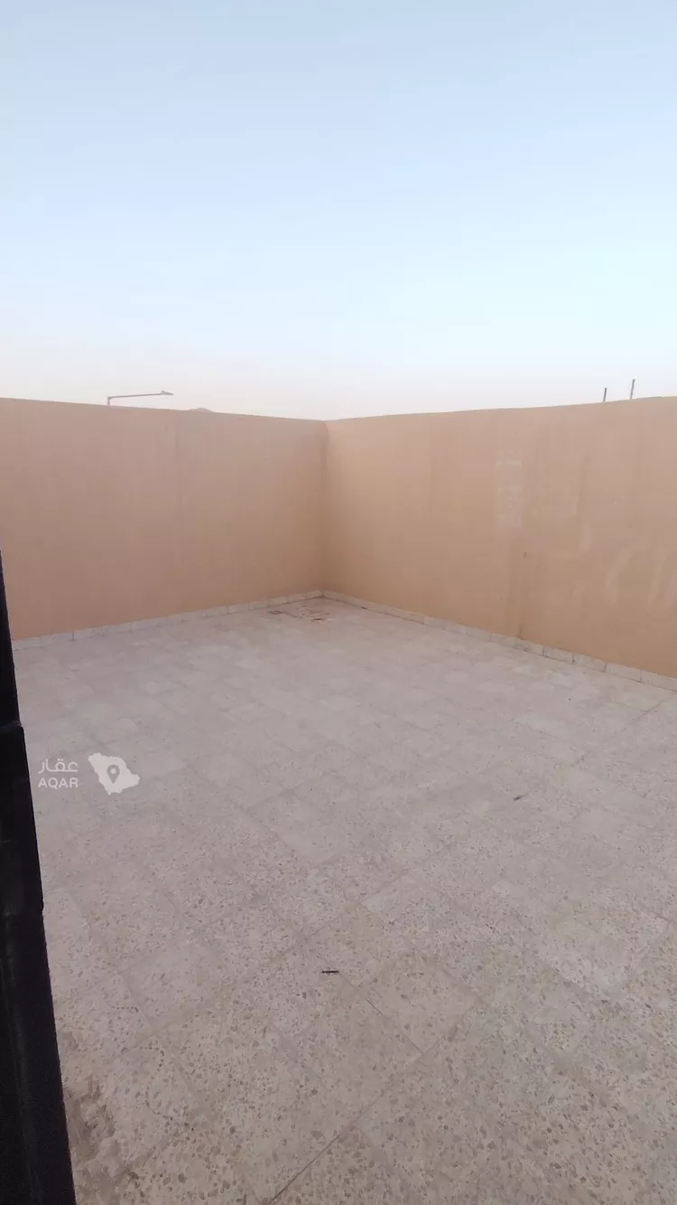 فيلا للبيع في شارع محمد ابي نقطه, حي الرمال, مدينة الرياض, منطقة الرياض 11