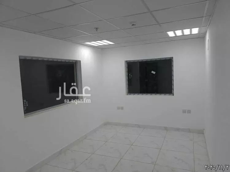 مستودع للإيجار في شارع عبدالقادر بن محمد ، حي طيبة ، الرياض ، منطقة الرياض صورة 3