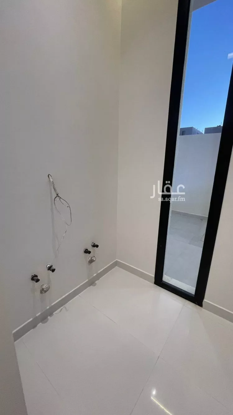 فيلا للبيع في شارع ابن صدقة الغرافي, حي المهدية, مدينة الرياض, منطقة الرياض صورة 4