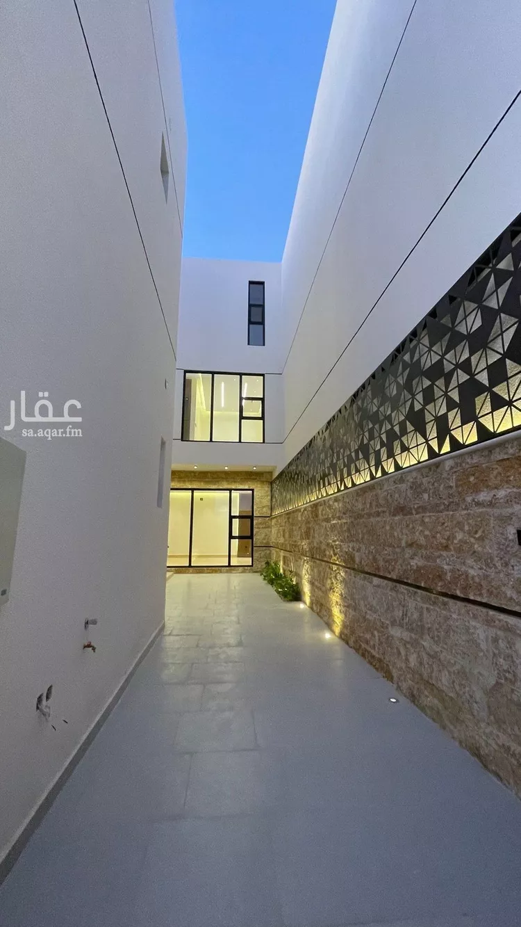 فيلا للبيع في شارع السيل, حي المهدية, مدينة الرياض, منطقة الرياض صورة 2