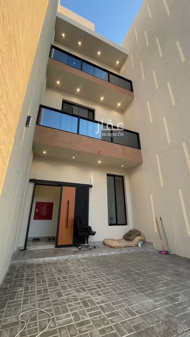 عمارة للبيع في شارع عبدالملك بن عباس, حي المهدية, مدينة الرياض, منطقة الرياض صورة 5