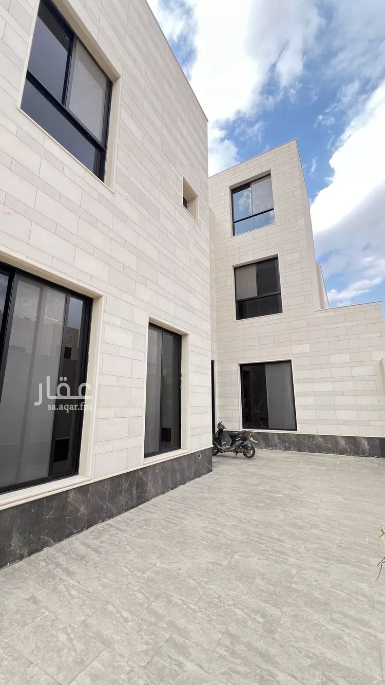 فيلا للبيع في شارع السيل, حي المهدية, مدينة الرياض, منطقة الرياض صورة 2
