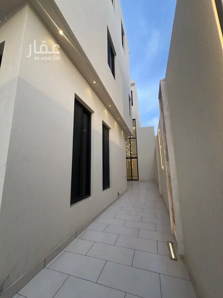 فيلا للبيع في شارع عبدالقادر بن عبدالوارث, حي المهدية, مدينة الرياض, منطقة الرياض صورة 3