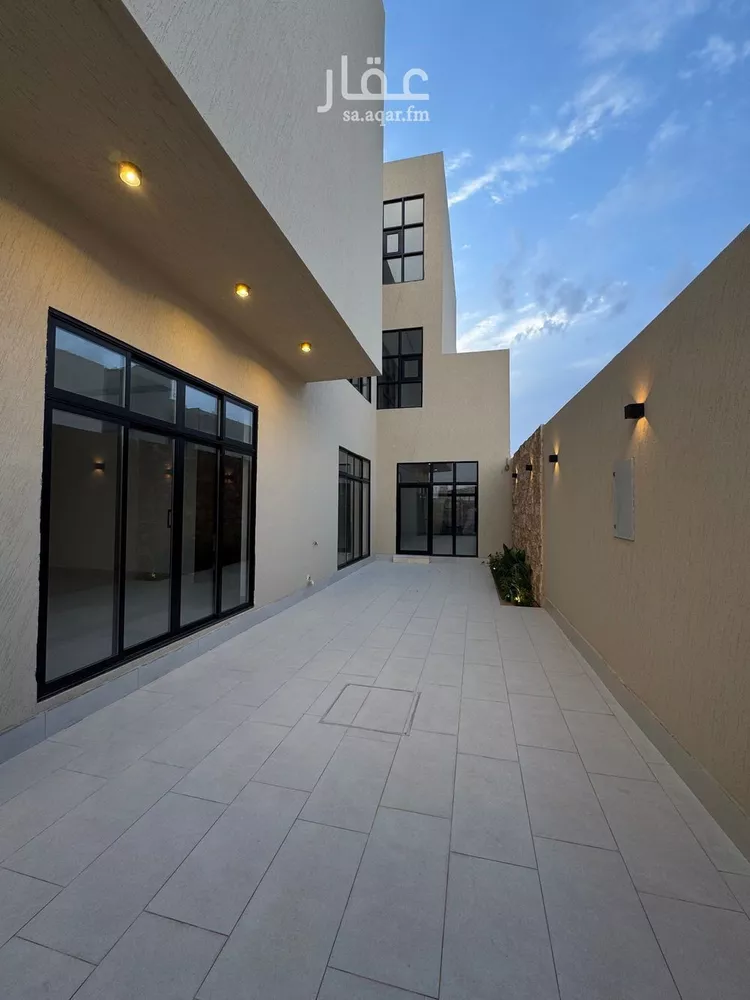 Villa for Sale in Riyadh Al Mahdiyah صورة 2