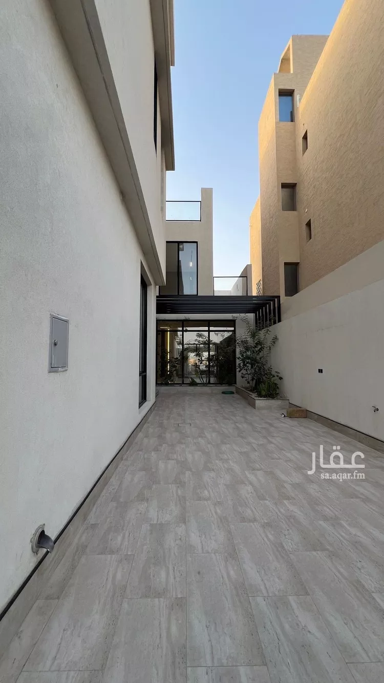 فيلا للبيع في شارع إبراهيم بن علي بن علوي, حي المهدية, مدينة الرياض, منطقة الرياض صورة 3
