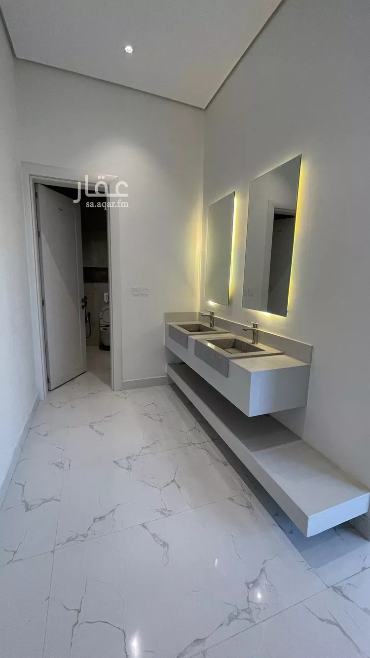 فيلا للبيع في شارع عبدالقادر بن عبدالوارث, حي المهدية, مدينة الرياض, منطقة الرياض صورة 4