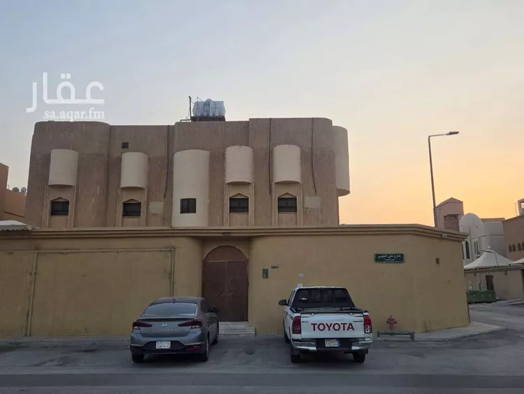فيلا للبيع في شارع علي القابسي, حي الحمراء, مدينة الرياض, منطقة الرياض صورة 3