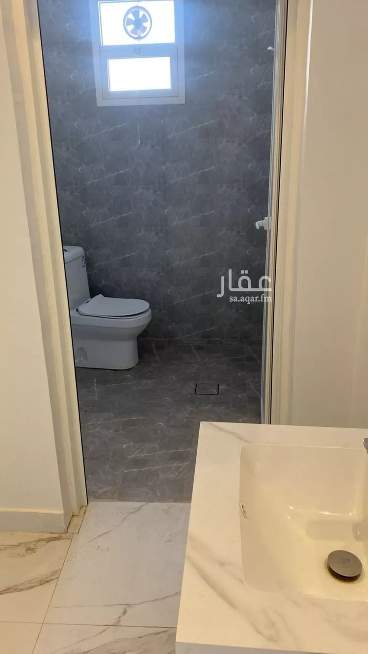 فيلا للإيجار في شارع خفاف التميمي, حي الحمراء, مدينة الرياض, منطقة الرياض صورة 5