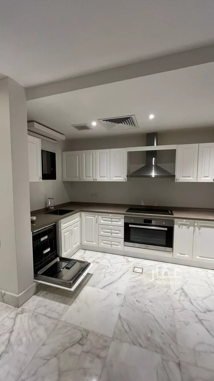 فيلا للإيجار في شارع القصر, حي العارض, مدينة الرياض, منطقة الرياض صورة 3