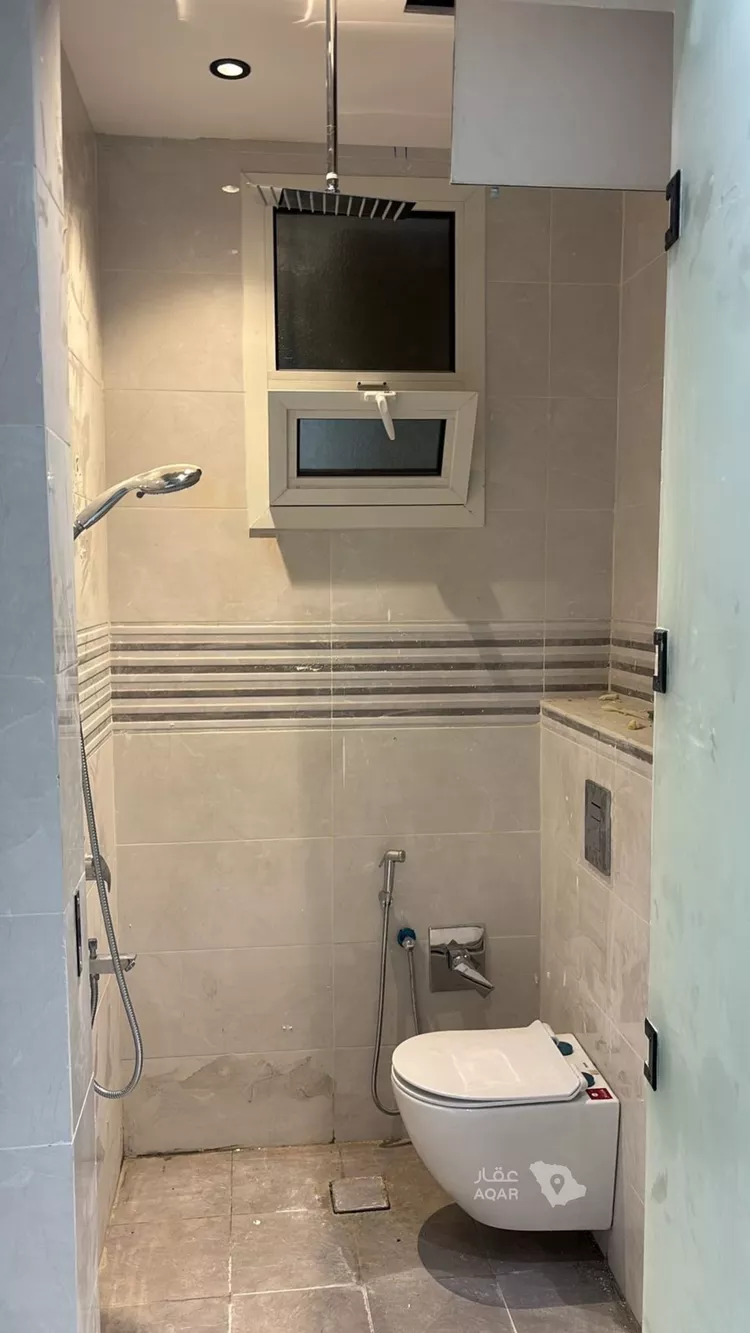 Floor for Rent in Riyadh Al Arid 10