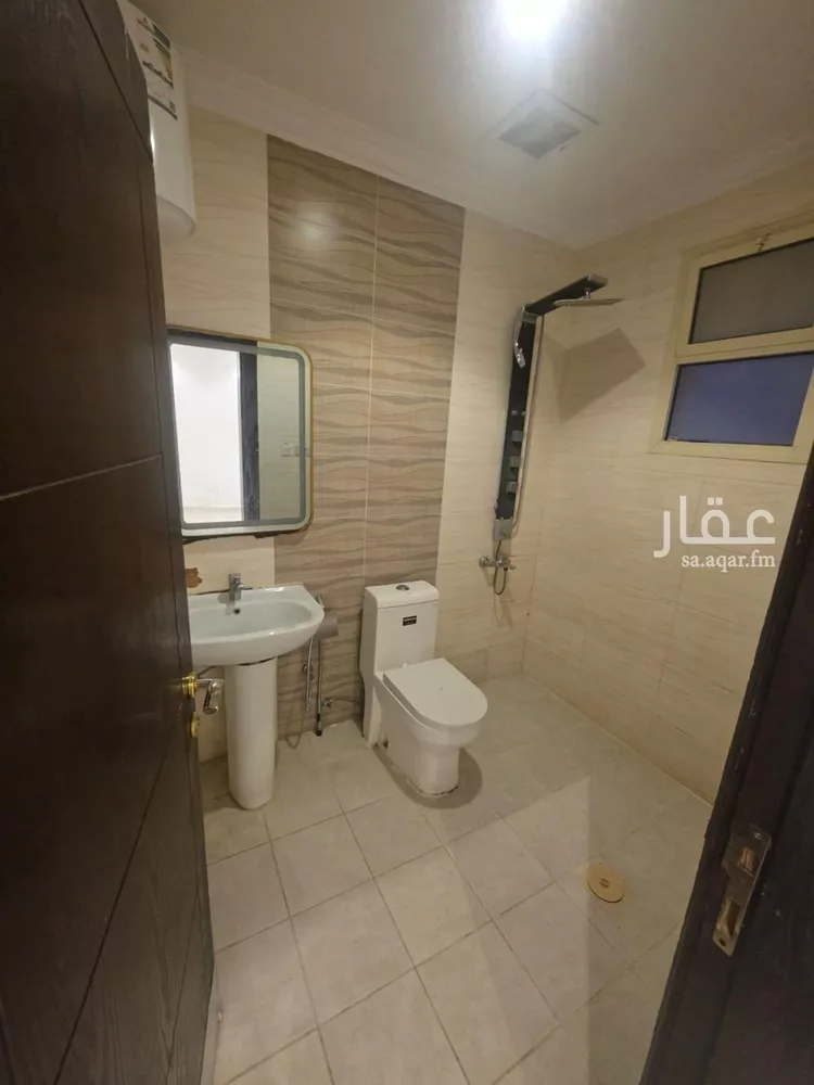 Floor for Rent in Riyadh Al Yasmin 12
