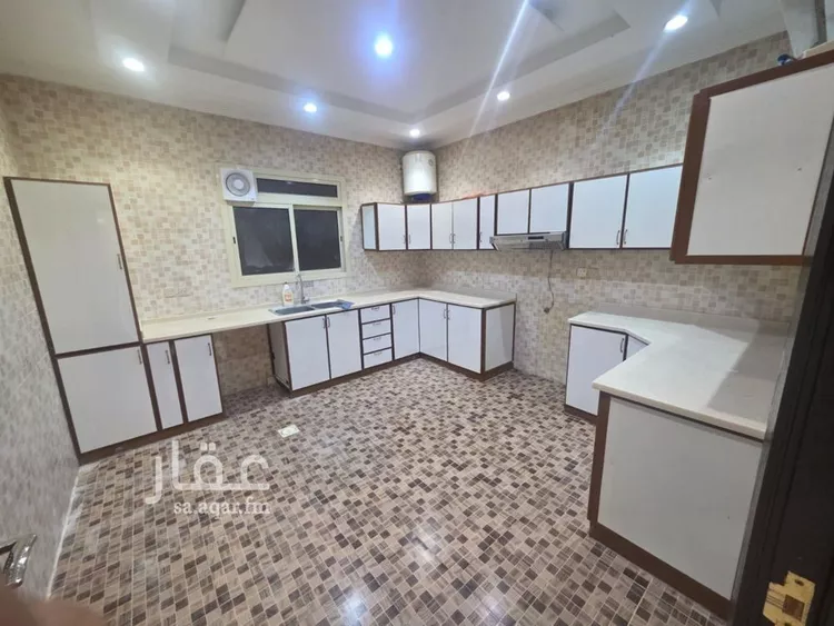 Floor for Rent in Riyadh Al Yasmin 10