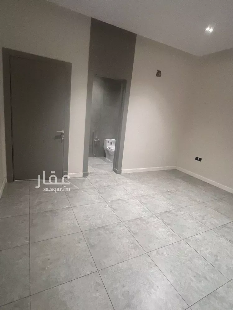 دور للبيع في شارع فهد المارك, حي الرمال, مدينة الرياض, منطقة الرياض صورة 5