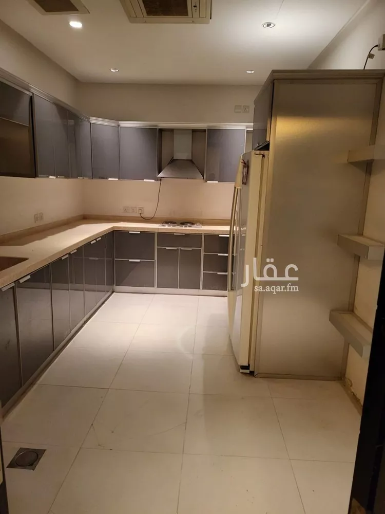 فيلا للإيجار في شارع رقم 300, حي الياسمين, مدينة الرياض, منطقة الرياض صورة 3