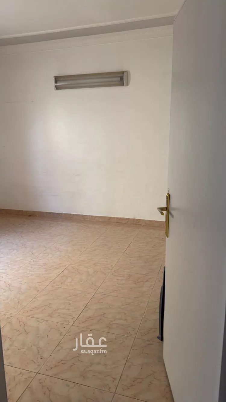 شقة للإيجار في شارع القارة, حي إشبيلية, مدينة الرياض, منطقة الرياض