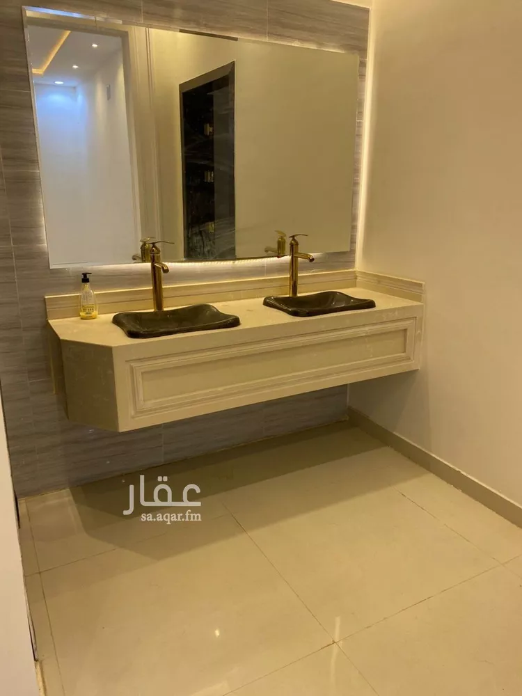 فيلا للإيجار في شارع السخاء, حي بدر, مدينة الرياض, منطقة الرياض صورة 4