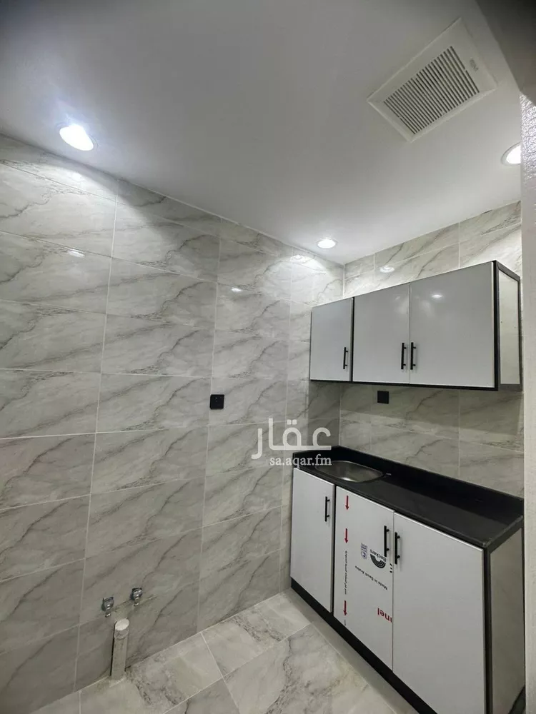 عمارة للإيجار في شارع الامير سلطان ابن عبدالعزيز, حي السليمانية, مدينة الرياض, منطقة الرياض