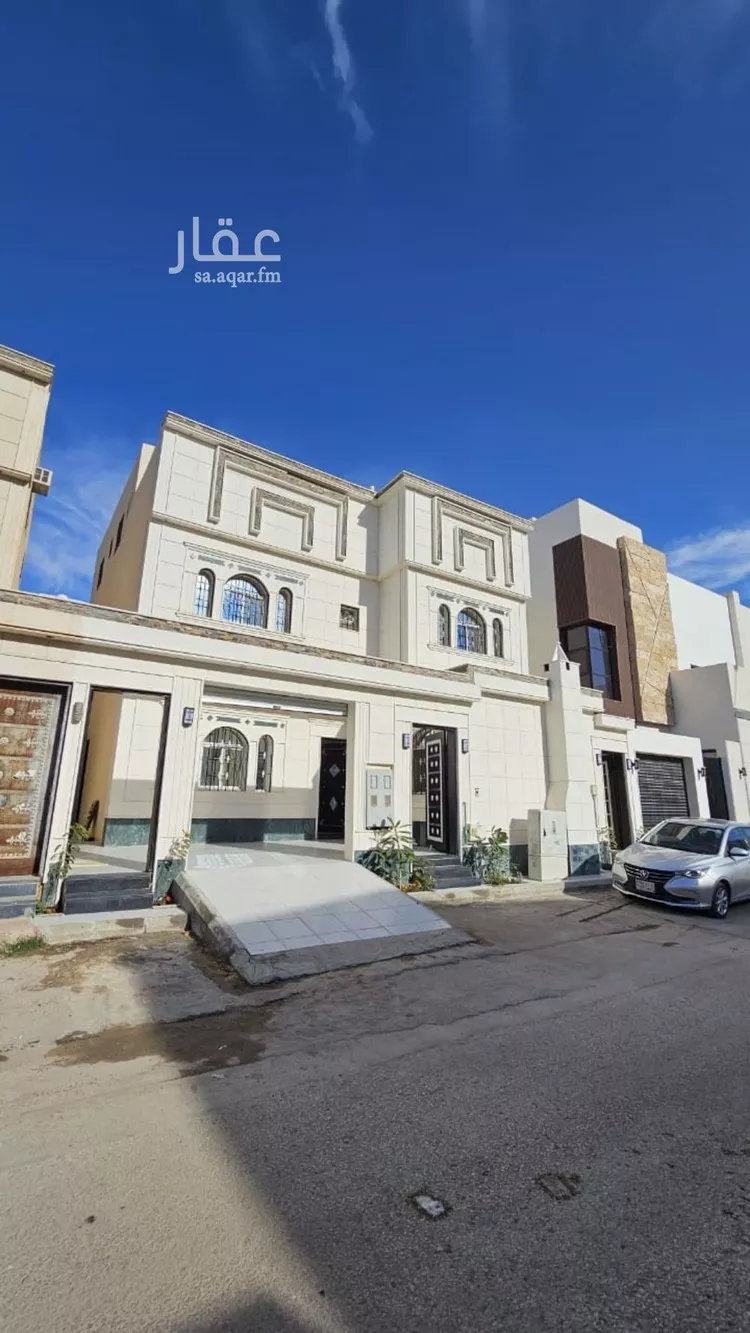 فيلا للبيع في شارع عبدالله أبي العينين, حي الرمال, مدينة الرياض, منطقة الرياض