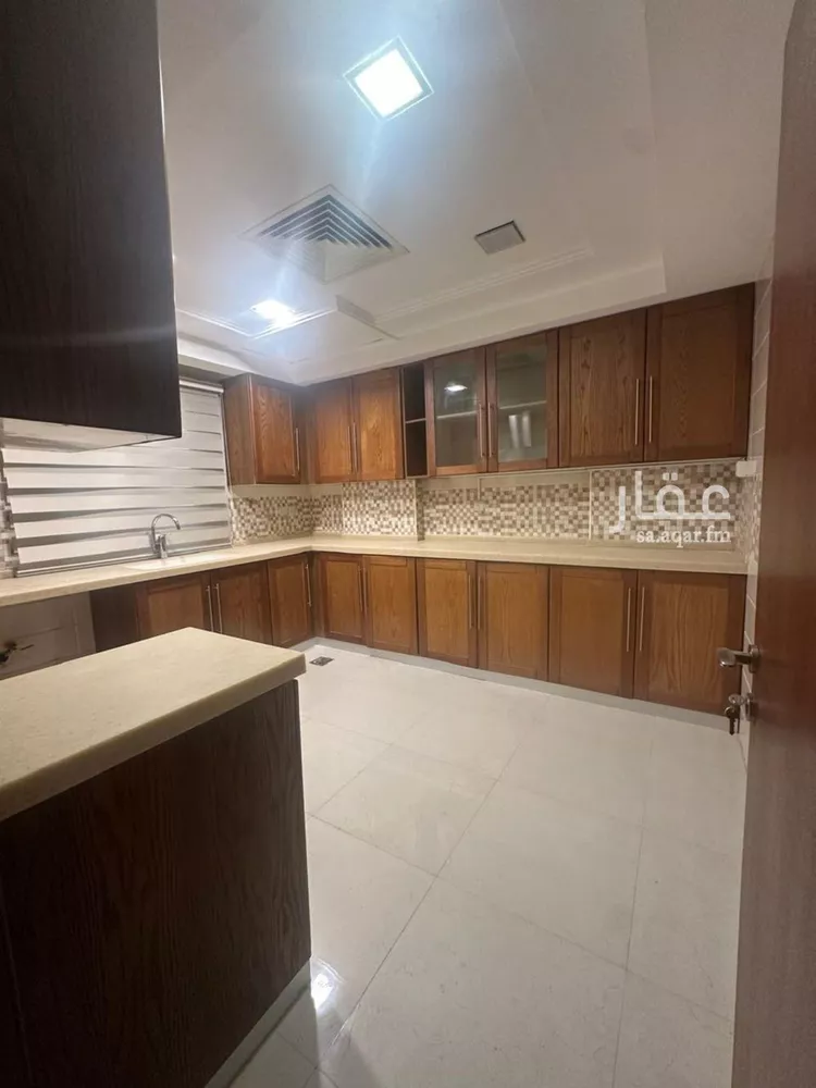 عمارة للإيجار في شارع ابن الشهاب, حي البندرية, مدينة الخبر, المنطقة الشرقية صورة 3