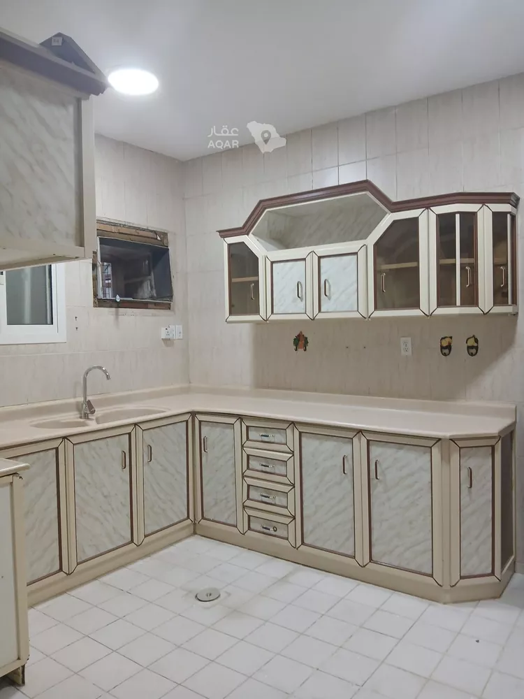 شقة للإيجار في شارع ابن الشهاب, حي البندرية, مدينة الخبر, المنطقة الشرقية 9