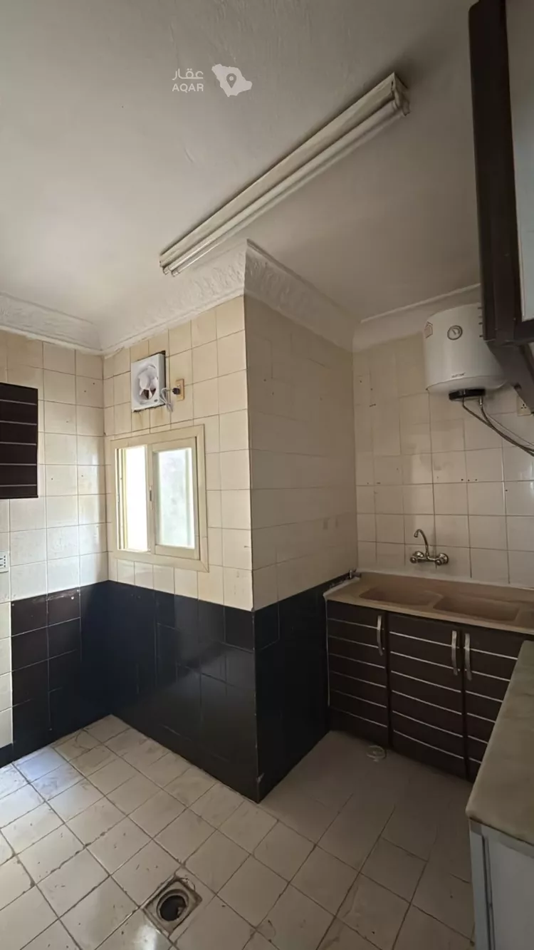 شقة للإيجار في شارع العشرون, حي الخبر الجنوبية, مدينة الخبر, المنطقة الشرقية 4