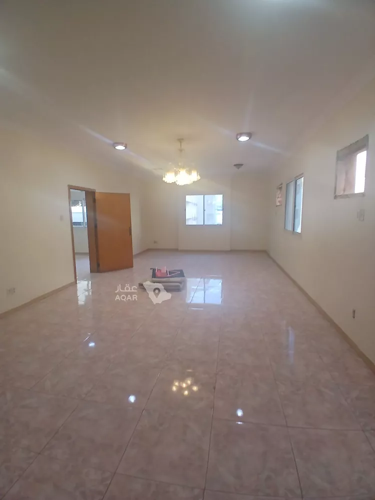 شقة للإيجار في شارع ابن الشهاب, حي البندرية, مدينة الخبر, المنطقة الشرقية 3