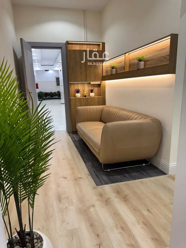 مكتب تجاري للإيجار في شارع صلاح الدين الايوبي الفرعي, حي الصفاء, مدينة الرياض, منطقة الرياض صورة 2