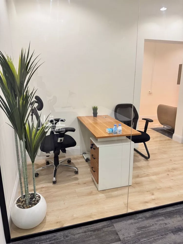 مكتب تجاري للإيجار في شارع صلاح الدين الايوبي الفرعي, حي الصفاء, مدينة الرياض, منطقة الرياض