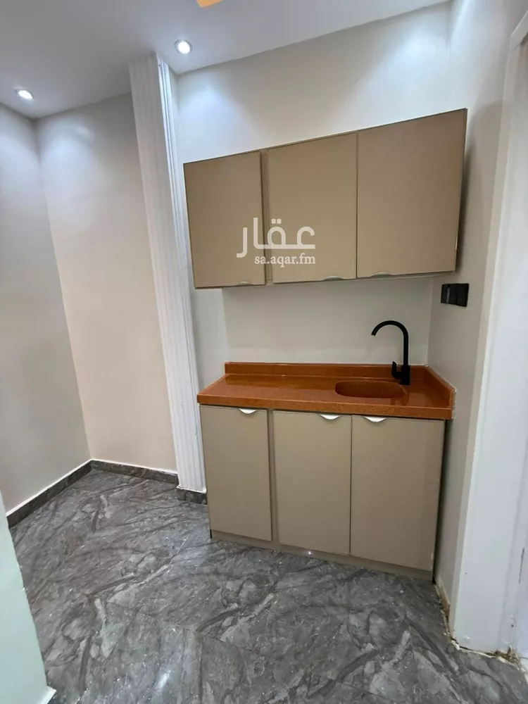 شقة للإيجار في شارع الشهارين, حي اليرموك, مدينة الرياض, منطقة الرياض