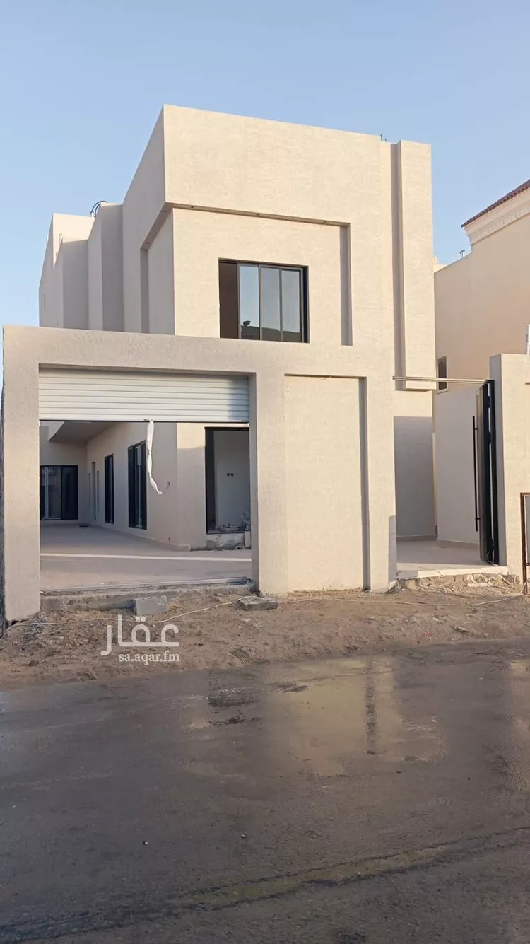 فيلا للبيع في شارع محمد الكاتب, حي الشاطئ الغربي, مدينة الدمام, المنطقة الشرقية