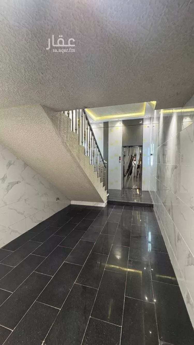 دور للبيع في شارع عبدالله ال عواض, حي الغدير, مدينة أبها, منطقة عسير صورة 3