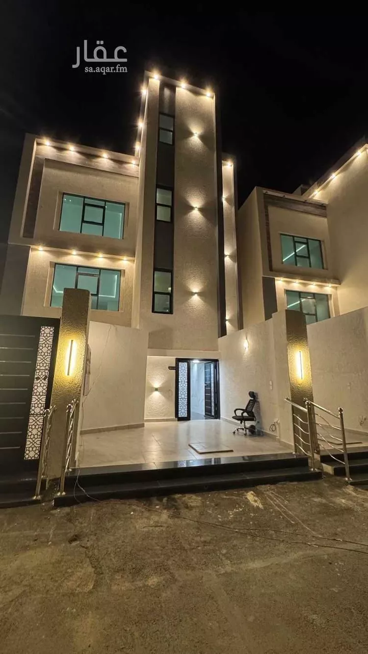 دور للبيع في شارع عبدالله ال عواض, حي الغدير, مدينة أبها, منطقة عسير صورة 2