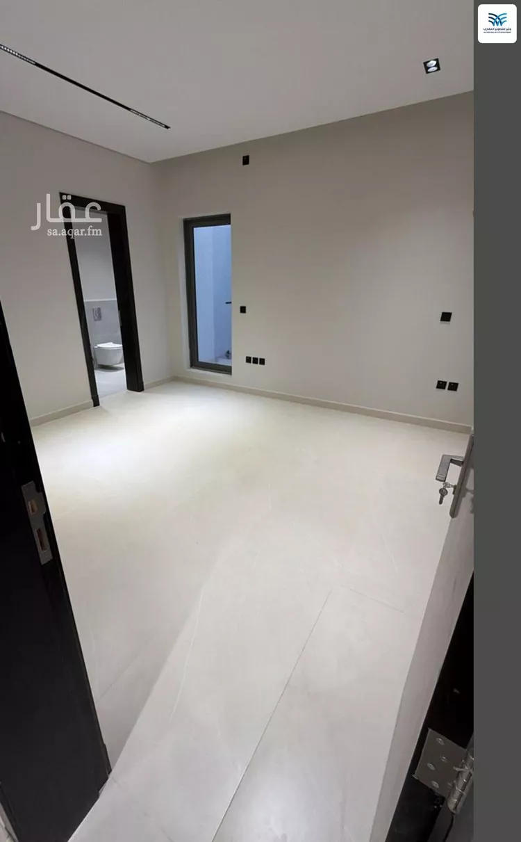 Floor for Sale in Riyadh Ash Sharq 9