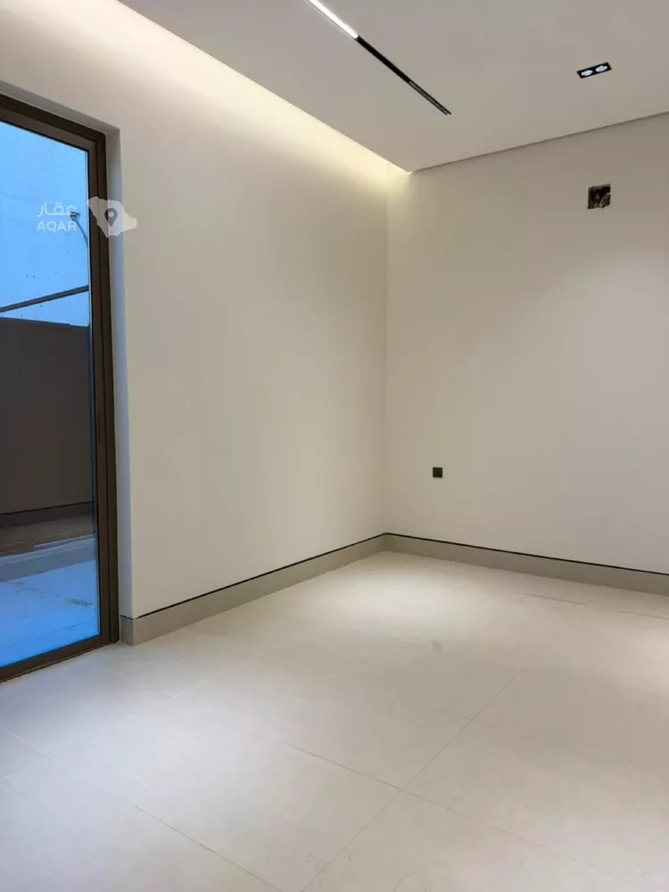 Floor for Sale in Riyadh Ar Rawabi 7