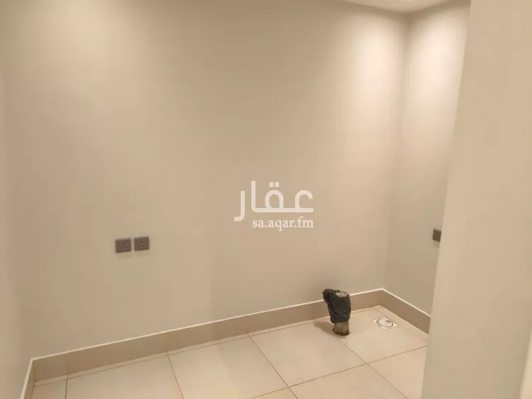 شقة للإيجار في شارع الشيخ عبدالله بن جبرين, حي القيروان, مدينة الرياض, منطقة الرياض صورة 4