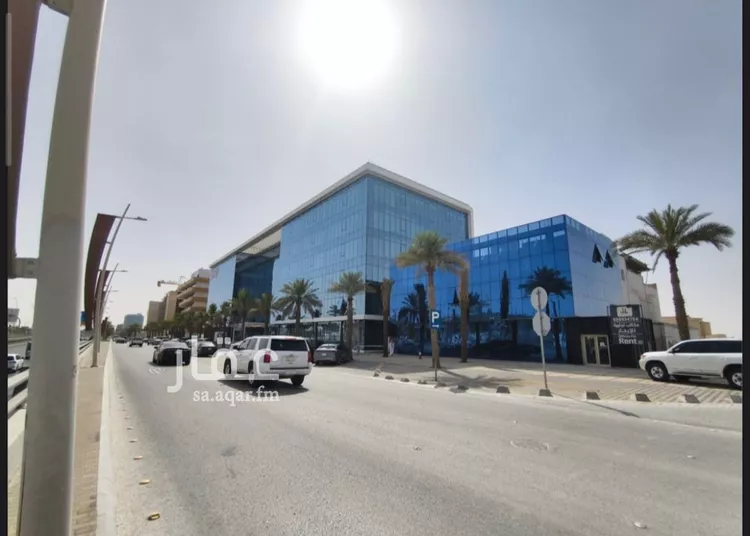 مكتب تجاري للإيجار في شارع الملك عبدالله ابن عبدالعزيز سعود الفرعي, حي النزهة, مدينة الرياض, منطقة الرياض صورة 2