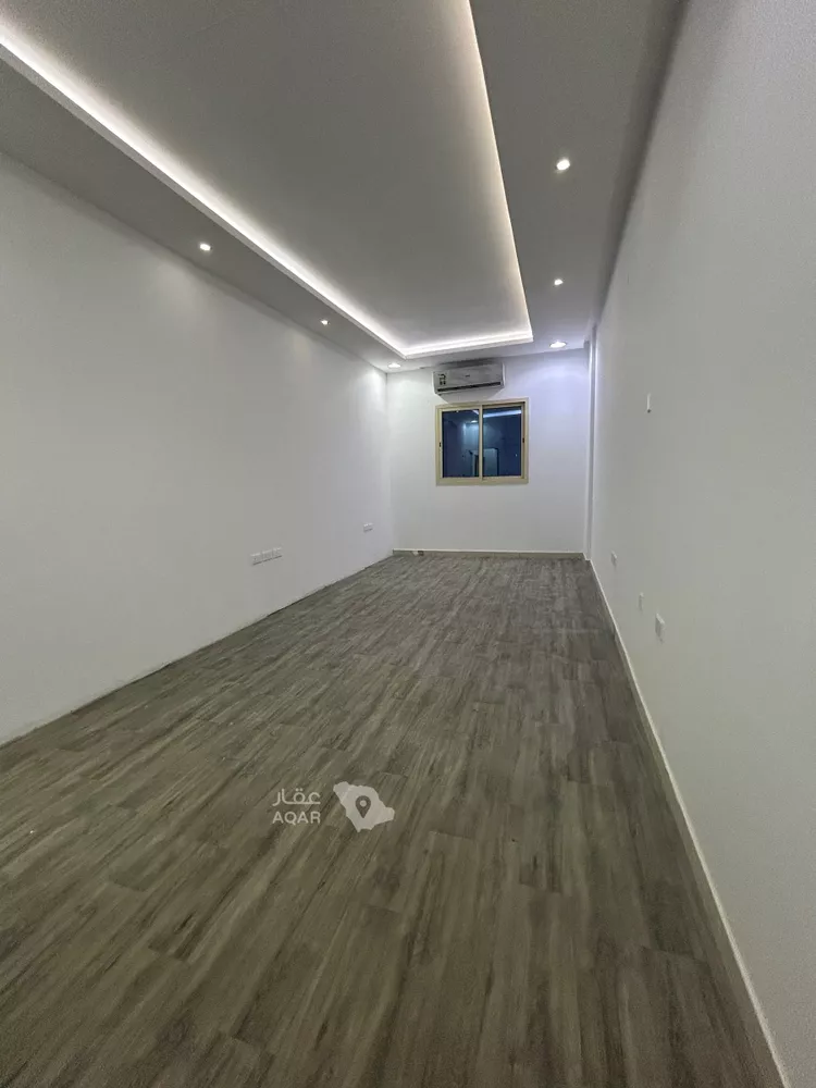 Commercial Office for Rent in Riyadh Al Yarmouk 8