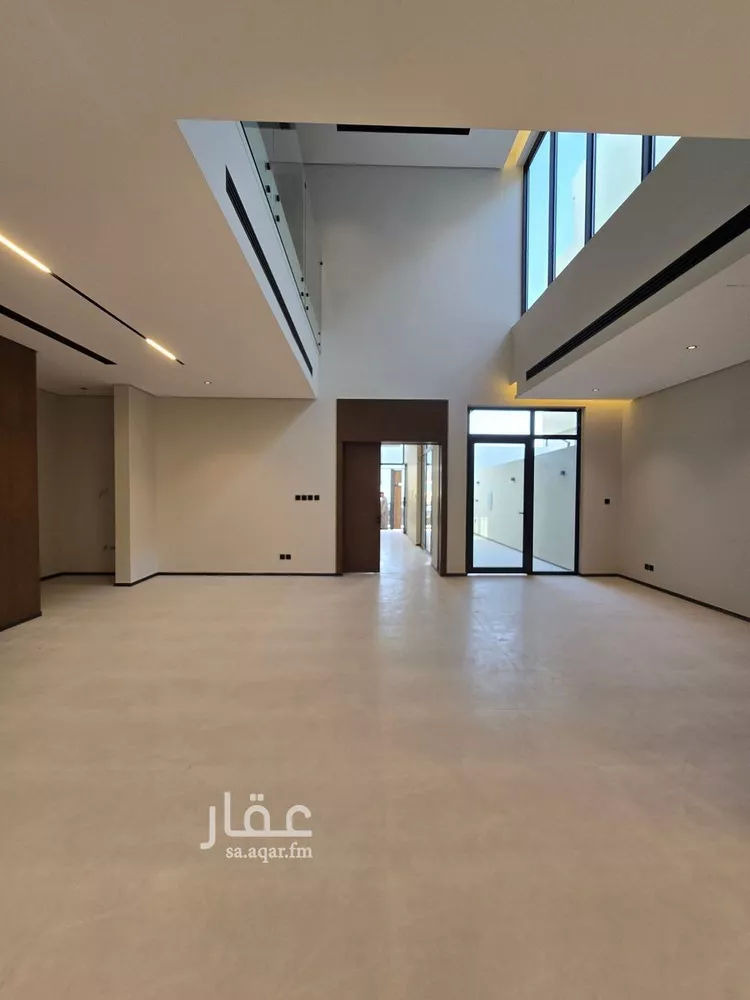 فيلا للبيع في شارع احمد بن حسين الشغدري, حي العارض, مدينة الرياض, منطقة الرياض صورة 2