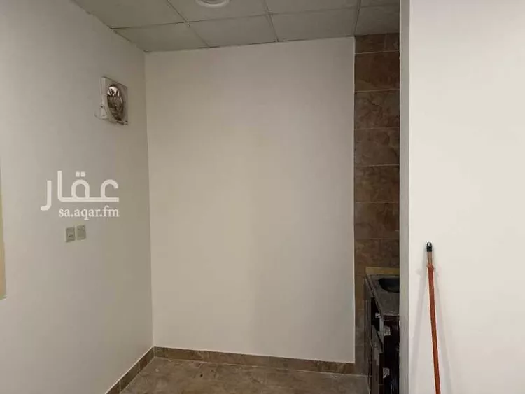 غرفة للإيجار في شارع طريق الملك عبدالعزيز, حي اليرموك, مدينة الرس, منطقة القصيم صورة 3