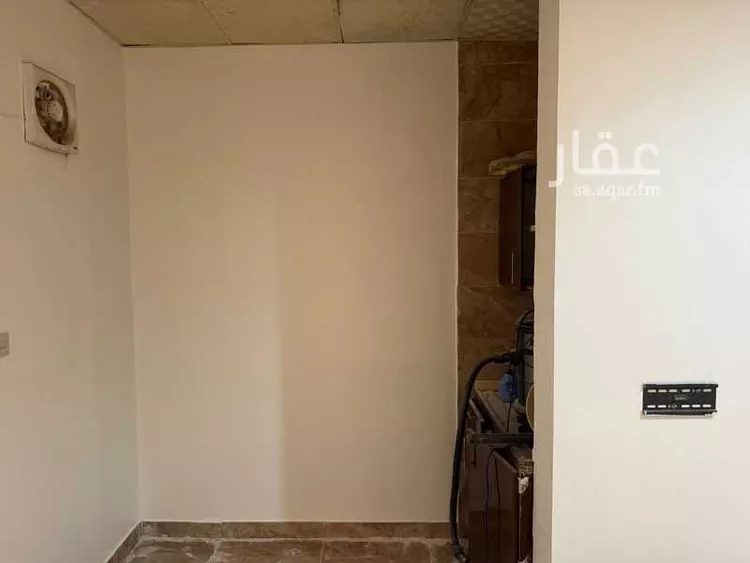 غرفة للإيجار في شارع طريق الملك عبدالعزيز, حي اليرموك, مدينة الرس, منطقة القصيم صورة 4