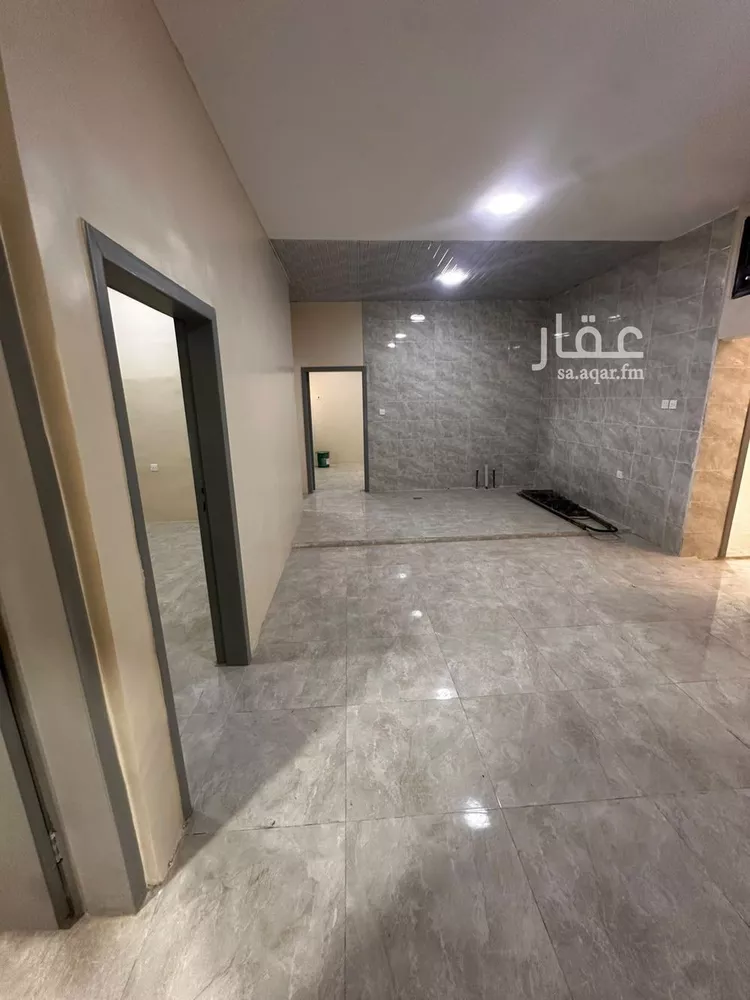 Building for Rent in Dammam Al Souq 11