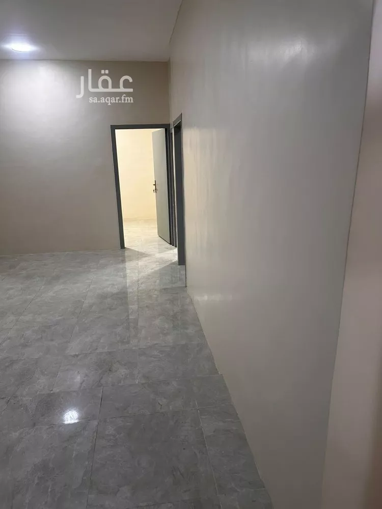 Building for Rent in Dammam Al Souq 16